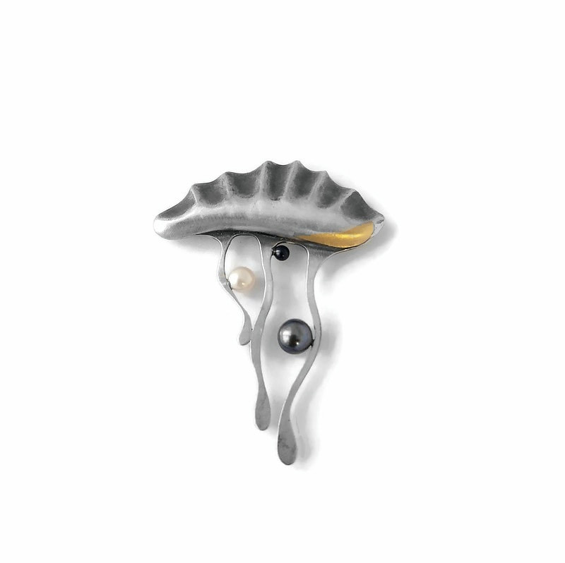 Sieraad van Sascha Ofman